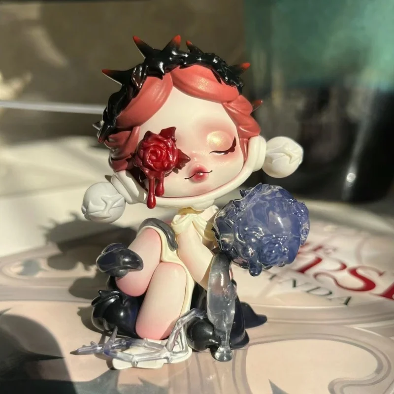 Neue heiße die nationale Version der Lover Skullpanda-Serie mit hängender Karte, Blindbox, Hand an Freundin, auf Valentinstagsgeschenk, Spielzeug