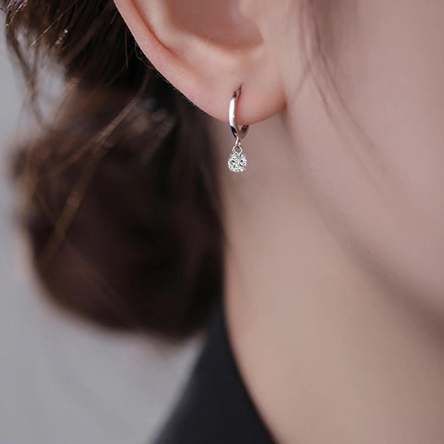 

New Design White Zircon Water Drop Pendant Hoop Earring for Women Simple Light Luxury Small Hoop Earrings Jewelry