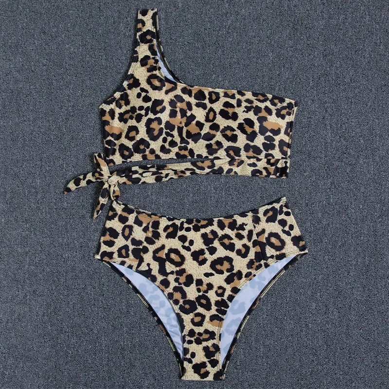 Conjunto de Bikini de leopardo para mujer, traje de baño de dos piezas de cintura alta, Tankini Sexy de un solo hombro, traje de baño sin espalda 2024