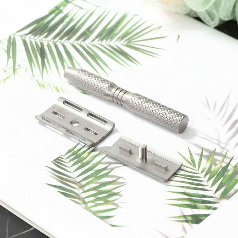 YAQI Ghost Cross Grain Pattern Titanium Light Weight Safety Razor For Men Durability Ergonomic Design Comfortable Experience