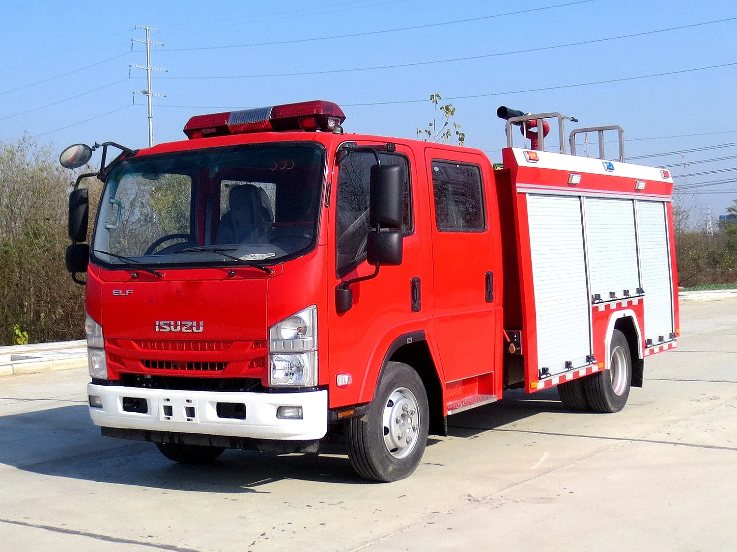 Isuzu 8000L water- en schuimtank Brandbestrijdingsapparatuur Brandbestrijdingswagen Brandweerwagen