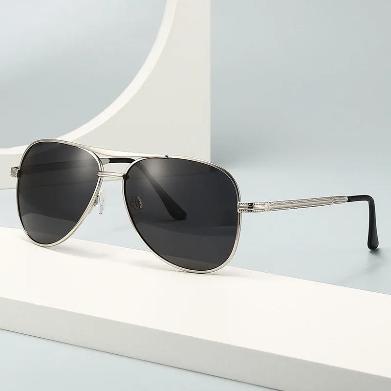 موضة كلاسيكية بسيطة الاستقطاب النظارات الشمسية للرجال النساء العلامة التجارية تصميم الرياضة في الهواء الطلق الصيف القيادة نظارات شمسية نظارات 2025