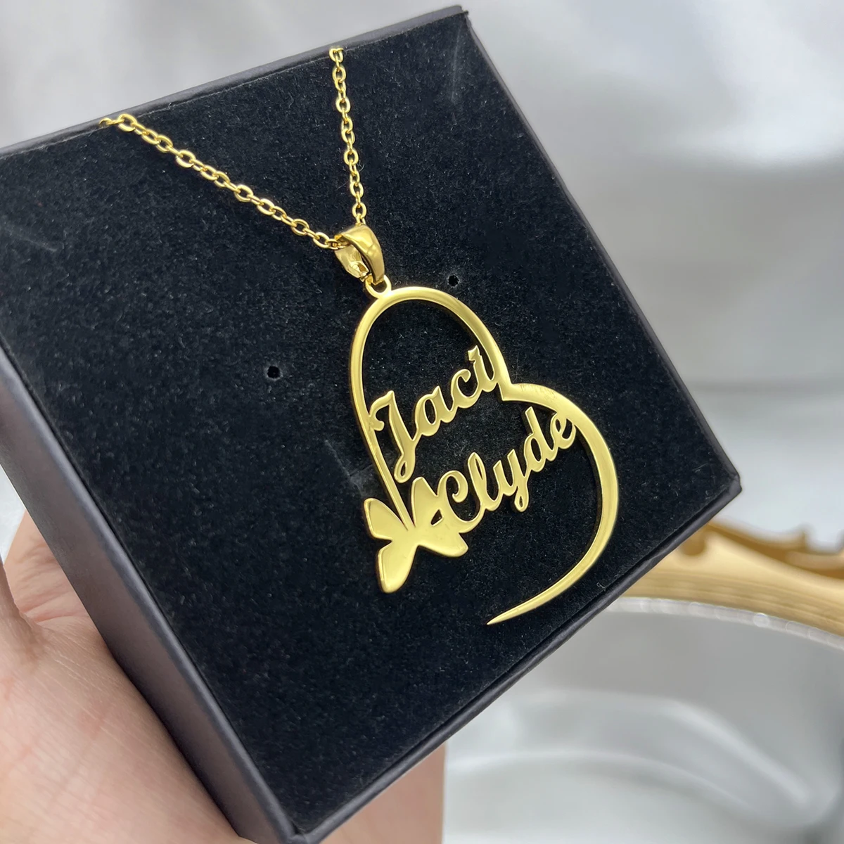Trendy Butterfly Heart Pendants Custom 2 Name Necklaces Women Personalized Stainless Steel Gold Hearts Choker Jewelry Accessarie