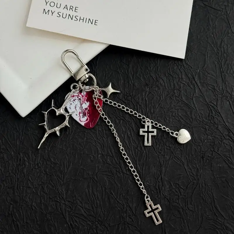 Schlüsselanhänger, minimalistisches Herz-Kreuz-Design, Punk-Stil, Metallanhänger für Tasche, Handtasche, Handyband, leichtes Geschenk. – Detail 3