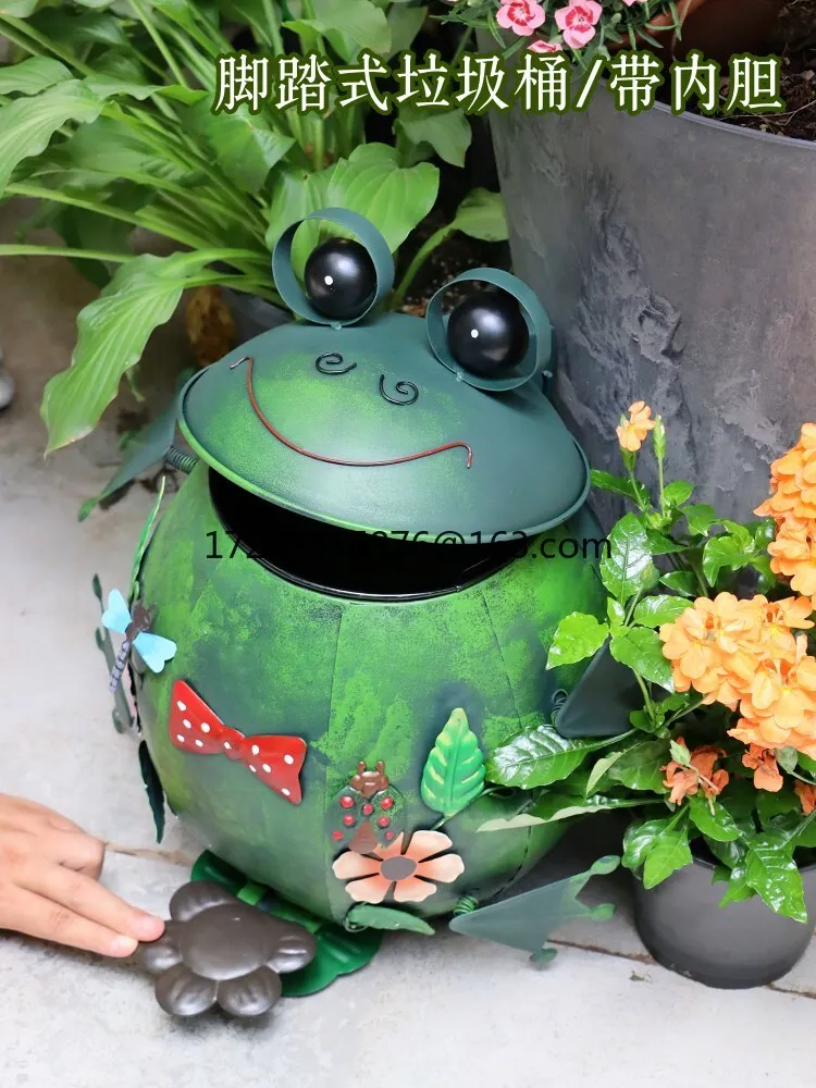 

Wrought iron trash can Outdoor garden Balcony Frog Cartoon Animal Decorative trash can
