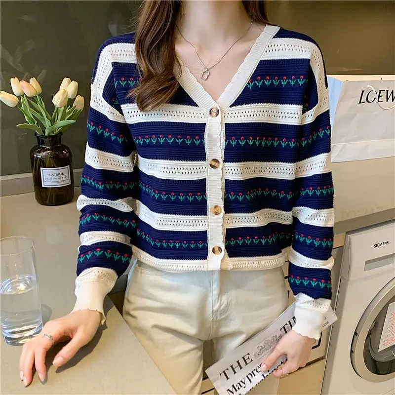 Striped Knitted Shirt Early Spring New Korean Version V-neck Cardigan Thin Coat Fashion Gentle Style Top for Women