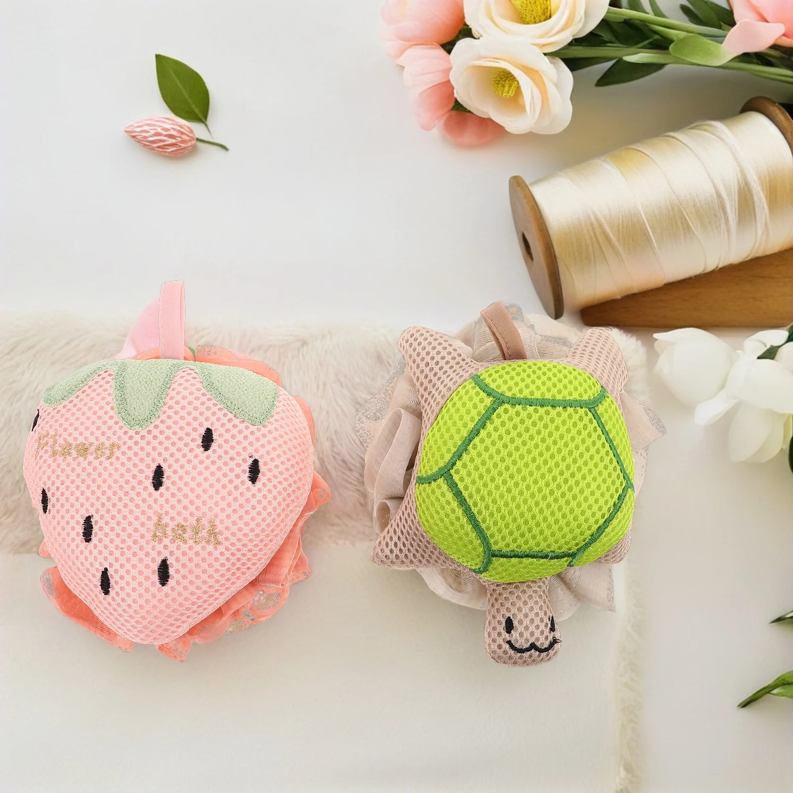 2 قطعة شبكة لينة حمام الإسفنج اللوف لطيف السلاحف الفراولة الكرتون الأشكال لطيف التقشير دش نفخة منظف الجسم