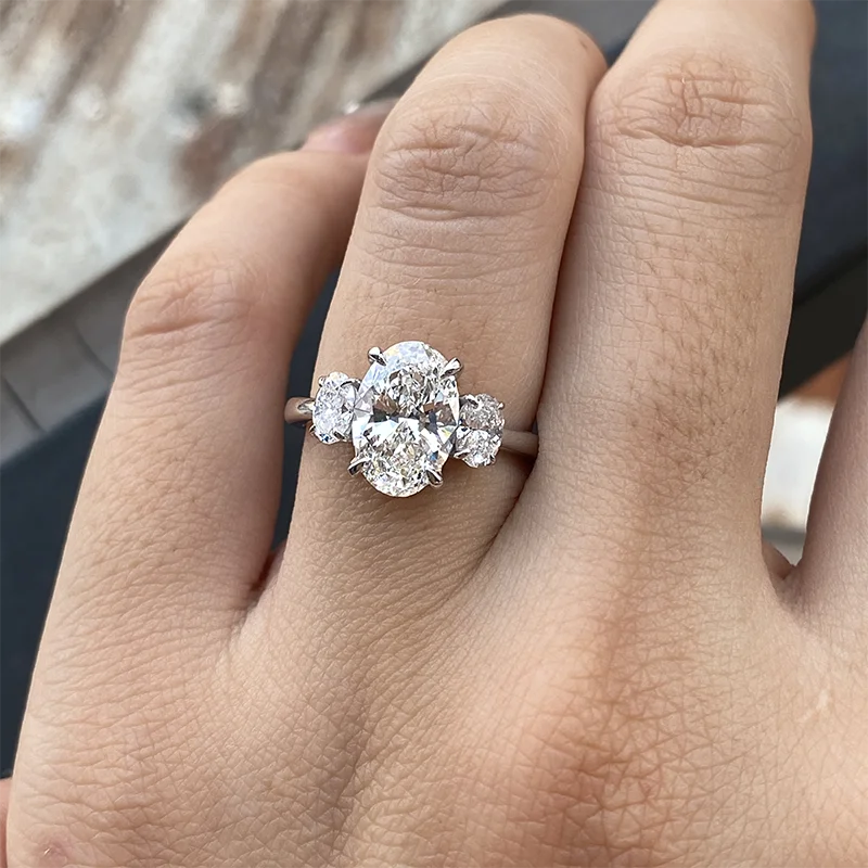 2Ct EF/VS VVS Oval Cut CVD HPHT Lab Grown Diamond Oval Side Stone Ring 14K Gold IGI ﻿Unique Wedding Ring