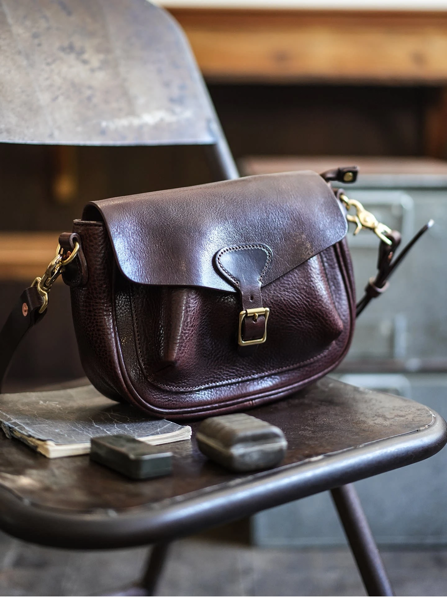 Handgefertigte Herren-Umhängetasche aus echtem Leder für Mode-Designer, Wochenend-, Alltags-, Arbeits- und Party-Luxus, aus Rindsleder der ersten Schicht – Detail 14