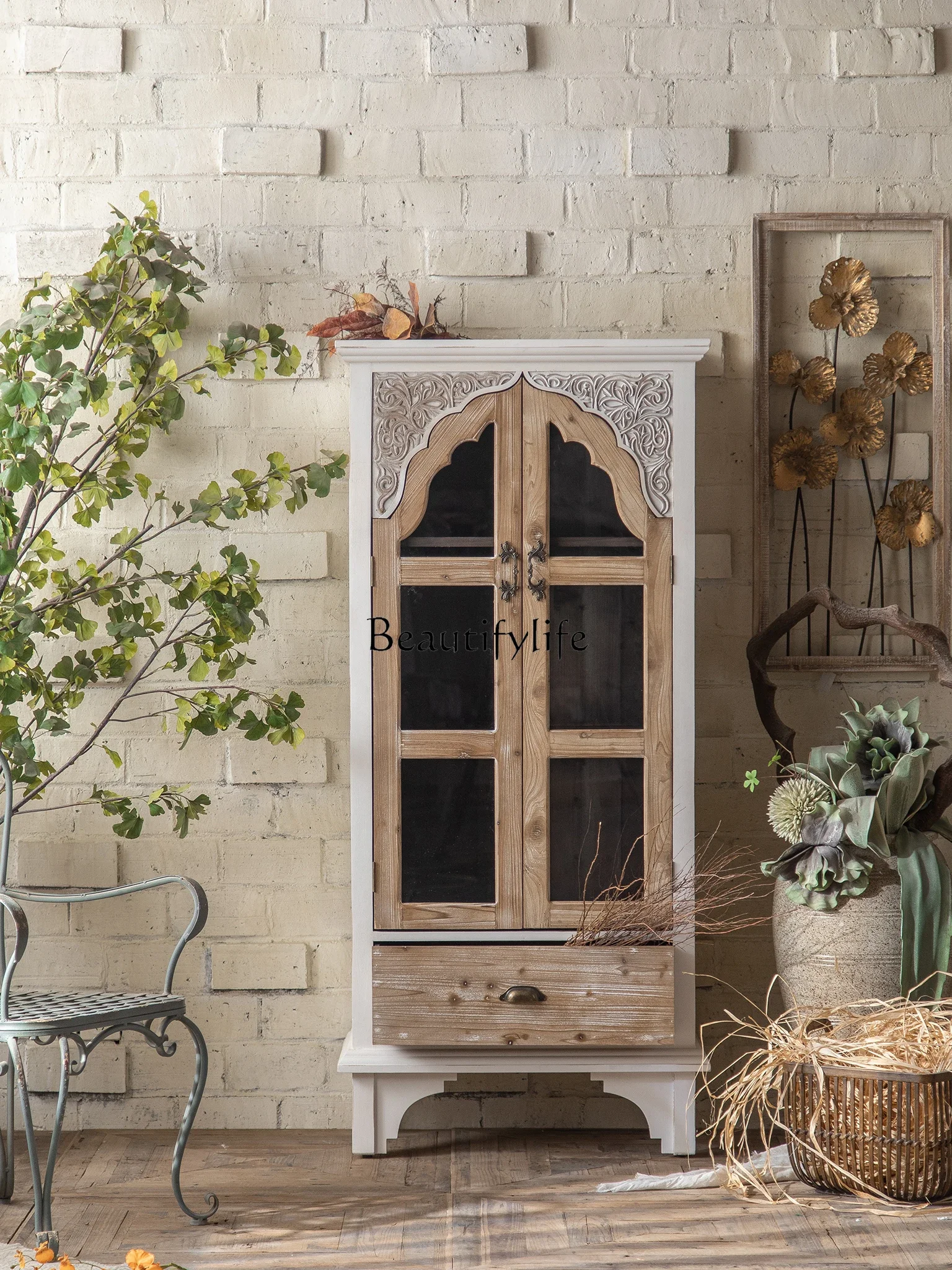 

LD33Vintage Wood Carved Corner Cabinet Double Door Glass Decorative Storage Cabinet with Drawer