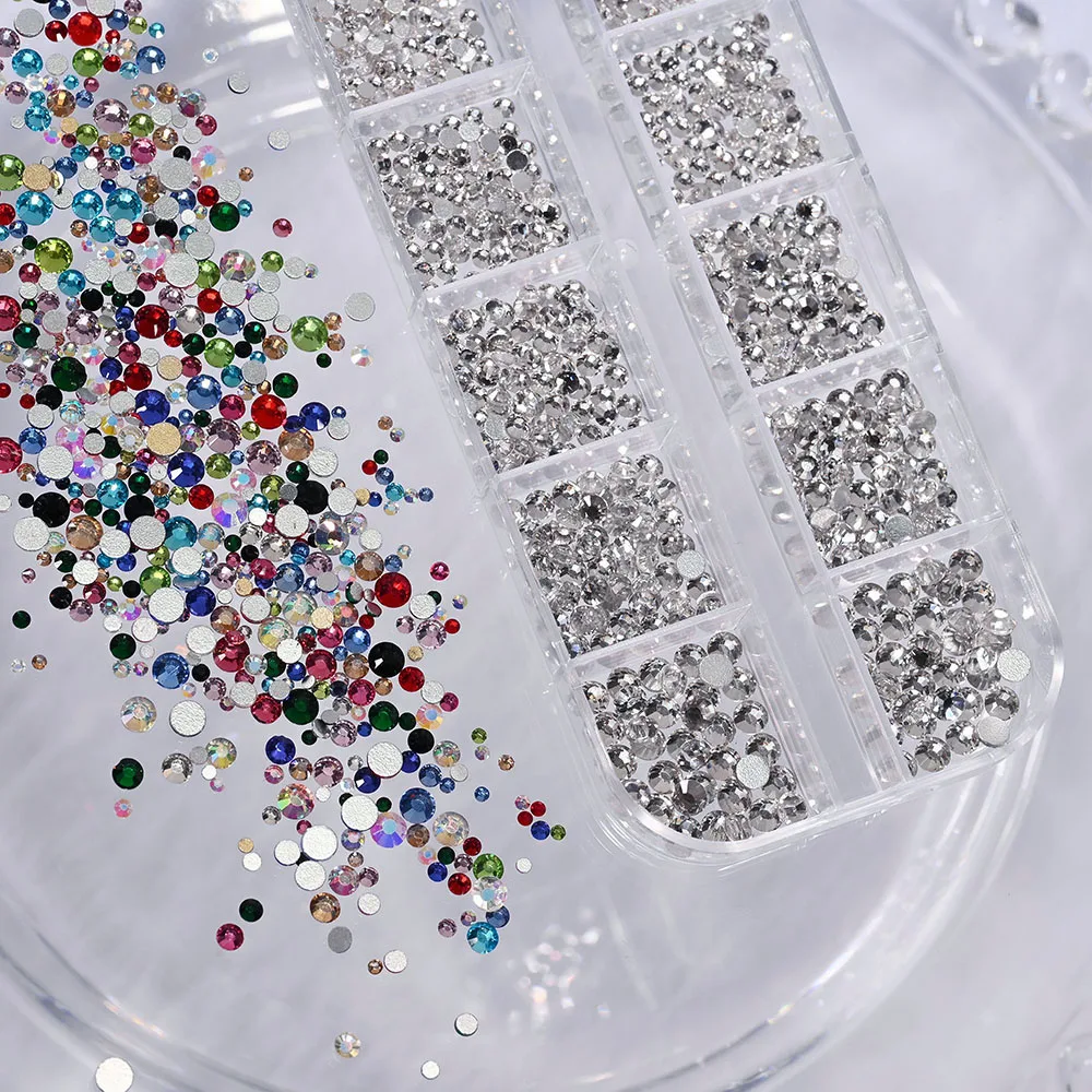 12 Gitter, 3D-weiße Nail-Art-Strasssteine und 2 Werkzeuge, gemischte Größen, flache Rückseite, rundes Glas, Diamant-Nagel-Charms, DIY-Handwerk, Maniküre-Zubehör – Detail 9