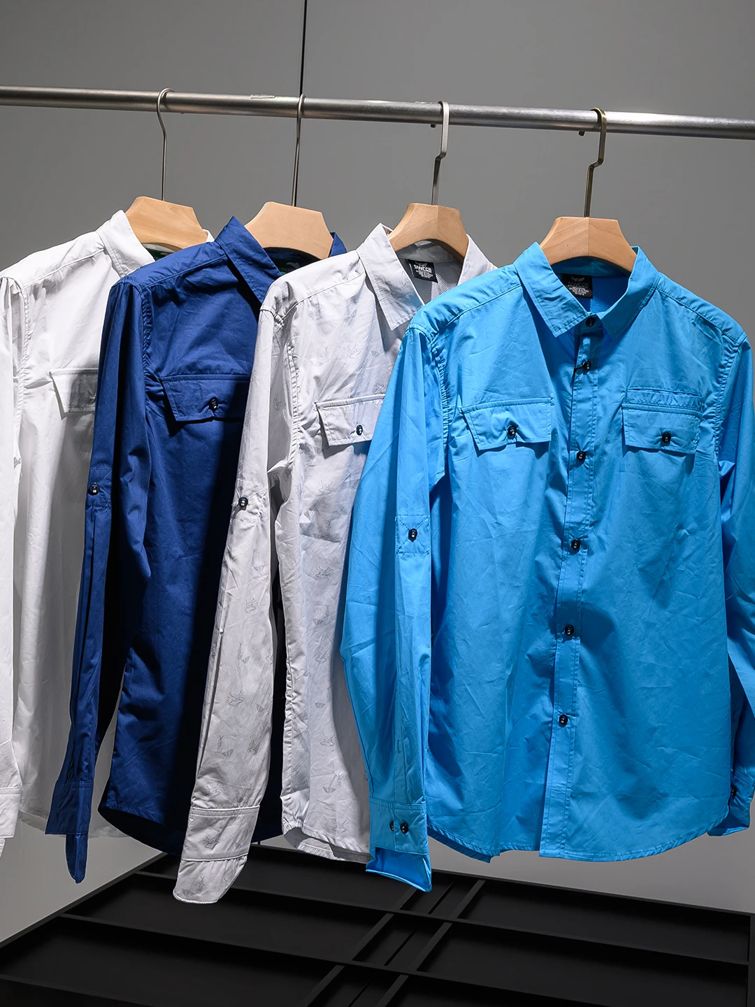 

American Style Outdoor Men's Comfortable Casual Long Sleeve Shirt Spring Fashion Workwear Style Versatile Loose Fit Button up