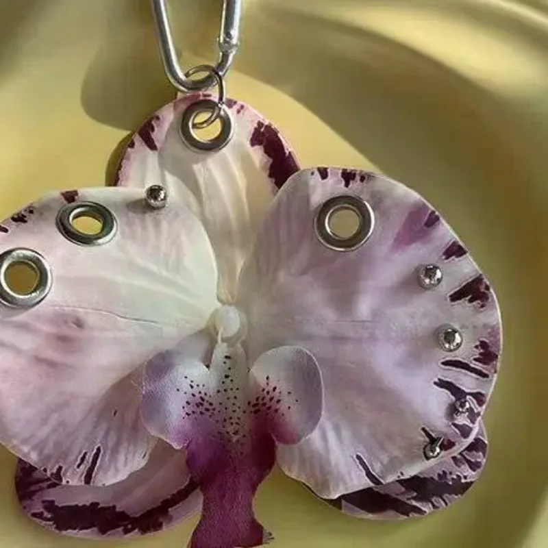 

Fashion Backpack Decoration Exquisite Phalaenopsis Orchid Lily Keychain Accessories Gifts Creative Simulation Flower Bag Pendant