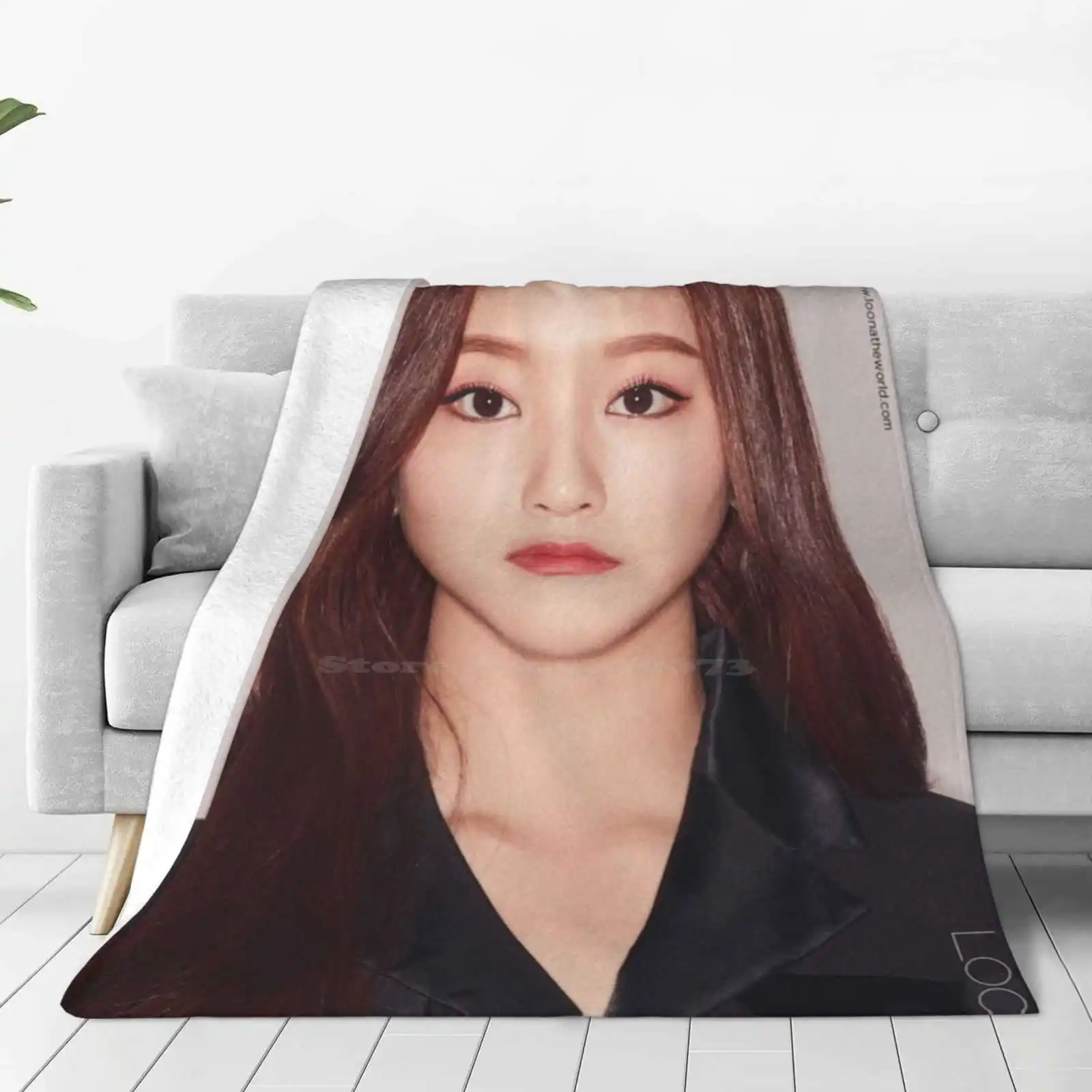 Hyunjin Loona Beautiful Portrait Merch Best Selling Room Household Flannel Blanket Hyunjin Loona 1 3 Burn Girl Of The Month