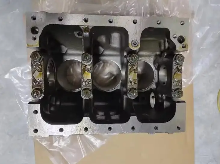3D84E-3 Engine Motor Engine  for  PC20-6/PC20-7/PC25-1/PC2 5R-1/PC25R-8 Bare Block