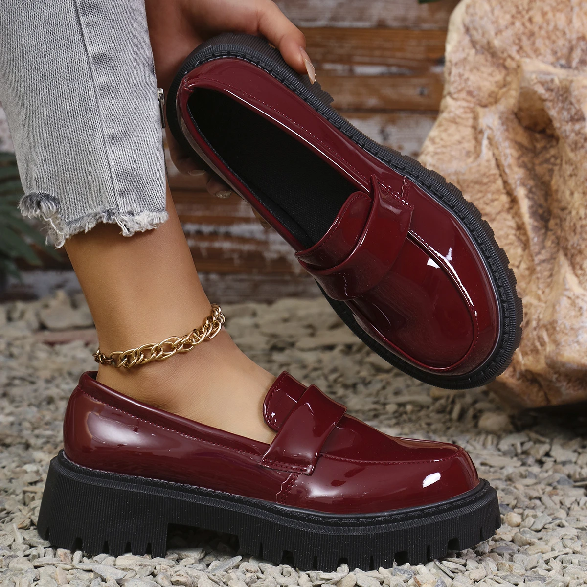 New Style Fashionable Women's Casual Platform Loafers Woman Black Brown Leather Shoes for Women Comfort Slip on Flats Plus Size