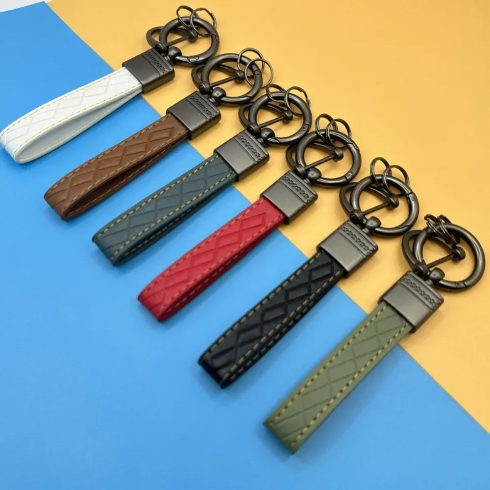 

Personality Embossed Leather Horseshoe Buckle Key Ring Chains Metal Keychain for Car Motorcyle Fashion Customized Gift Pendant