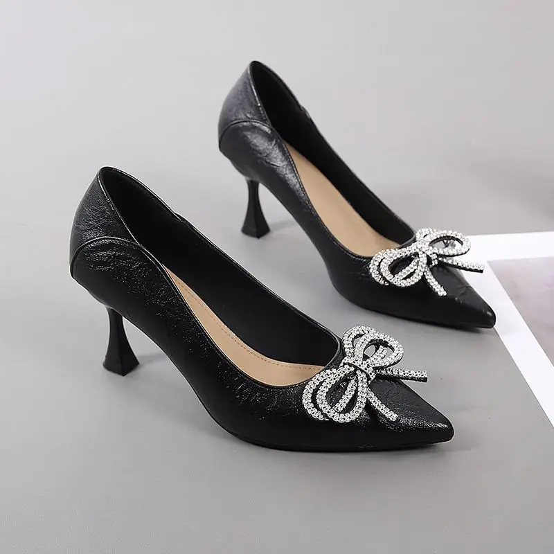 

New Fine Heels High Heels Women's Shoes High Quality Leather Diamond-bow High Heels Pointed Shallow Mouth Heel Shoes for Women