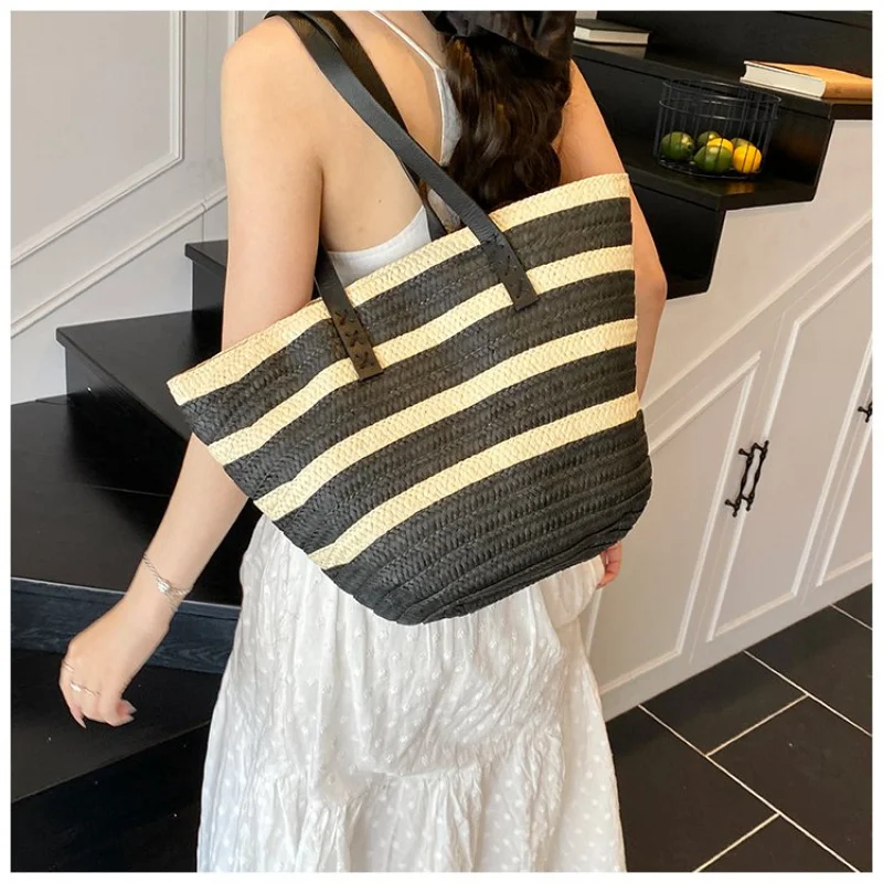 

Expandable Accordion Tote Bag For Women Designer Inspired Leather Bag With Variable Capacity Design