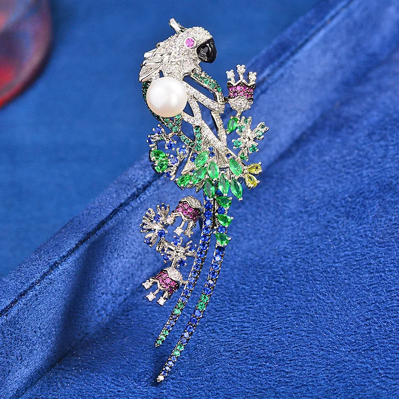 

Lovely Unique Design Parrot Brooch for Women Natural Pearl Exquisite Full of Zircon Colorful Animal Pin Coat Suit Accessories