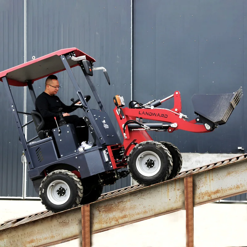 Boerderij schoonmaakvoertuig Nieuwe energie elektrische lader Groothandel High Power 4WD All-Terrain Loader Bulldozerbladbevestigingen Aangepast