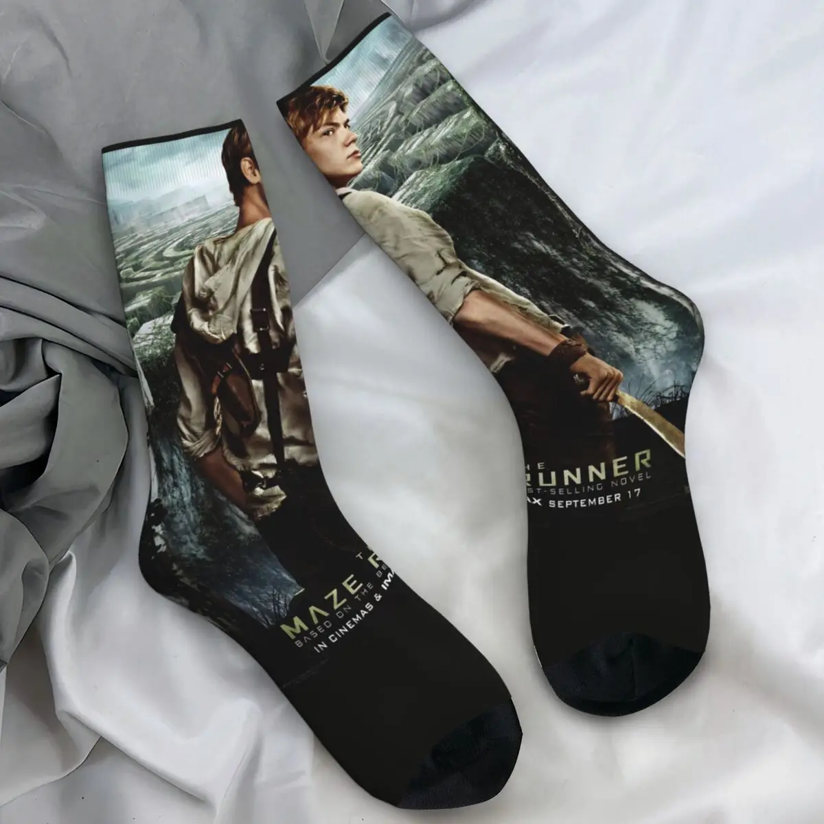 المتاهة عداء الأمريكية الخيال العلمي فيلم جوارب الجرافيك الجوارب الخريف عدم الانزلاق الجوارب للجنسين الرجال تشغيل الجوارب الناعمة الدافئة