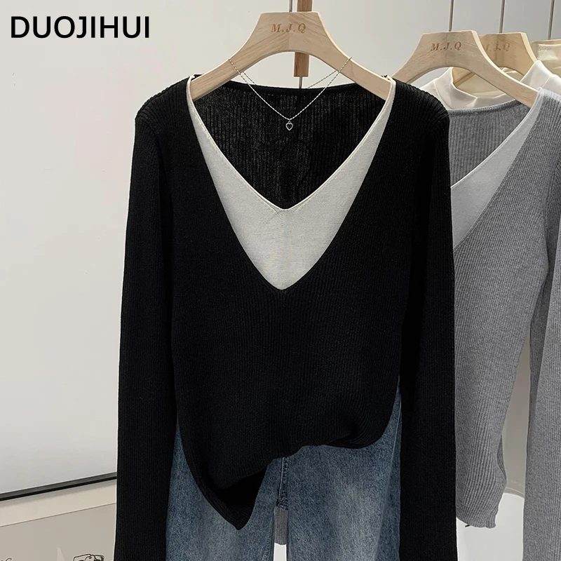 

DUOJIHUI Fake Two Piece Chicly V-neck Knitting Women Pullovers New Classic Contrast Color Fashion Simple Casual Female Pullovers