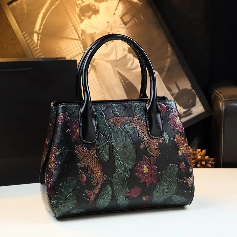 Elegant New Style Large Capacity Handbag Middle-Aged Women, Versatile Golden Fish Shoulder and Crossbody Bag