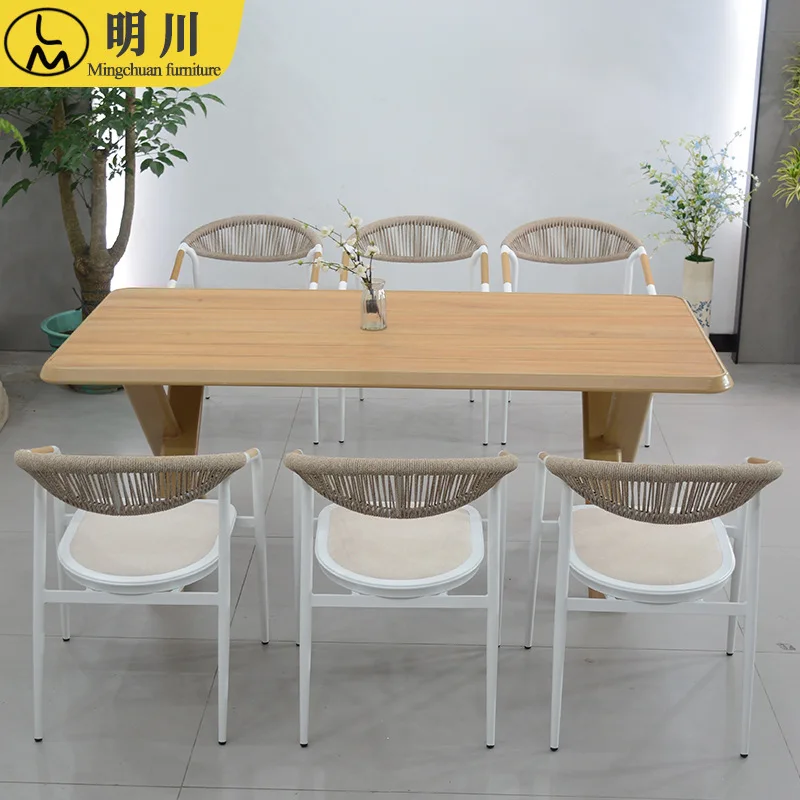 

Уличные столы и стулья Садовый выдвижной обеденный стол Стулья Открытый балкон Уличная кровать и завтрак Стол из ротанга для отдыха