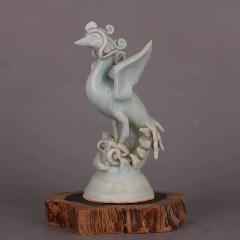 

Antique porcelain collection: Hand-molded phoenix statue ornament with celadon glaze from Song Dynasty Hutian Kiln