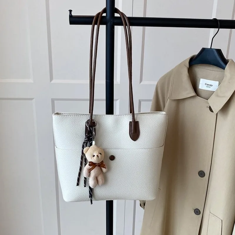 

Exquisite Crafted Leather Lady Bag Timeless Paris Design Simple Retro Tote Luxury Crossbody Messenger Hand Bag