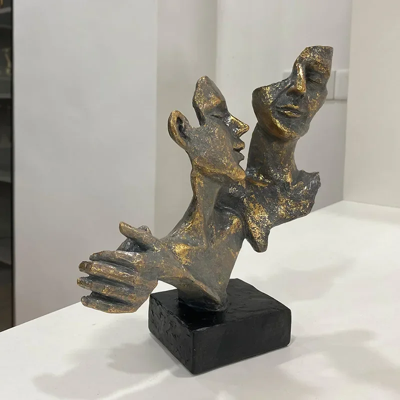 

Статуэтка из смолы в ретро-стиле для влюбленных, художественная фигурка для пар, домашний интерьер, декор для спальни, гостиной, настольные Предметы