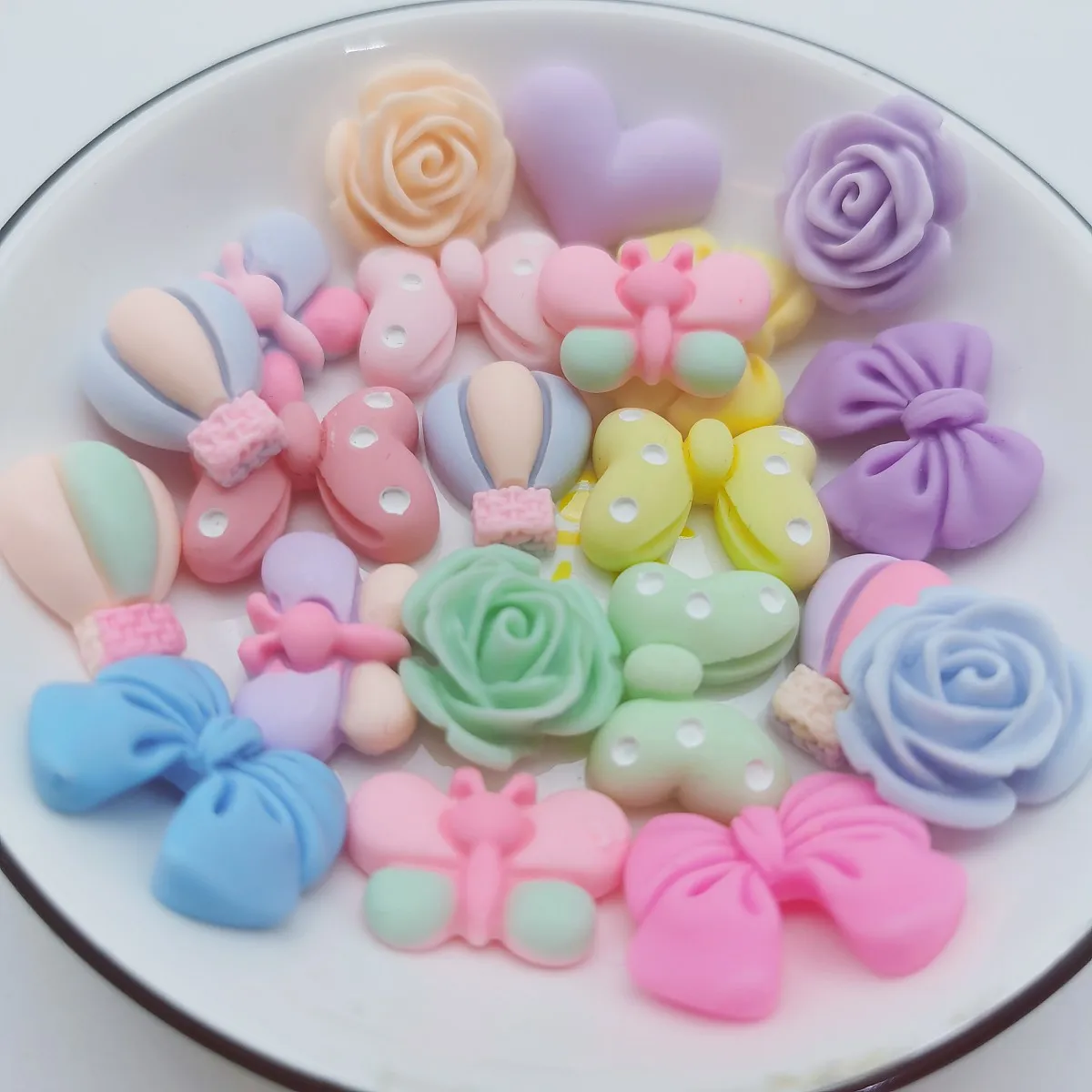 20pcs Soft Feel Pastel Resin Balloon Heart Bow Butterfly Rose Flower Flatbacks Cabochons Embellishments For DIY Crafts Scrapbook