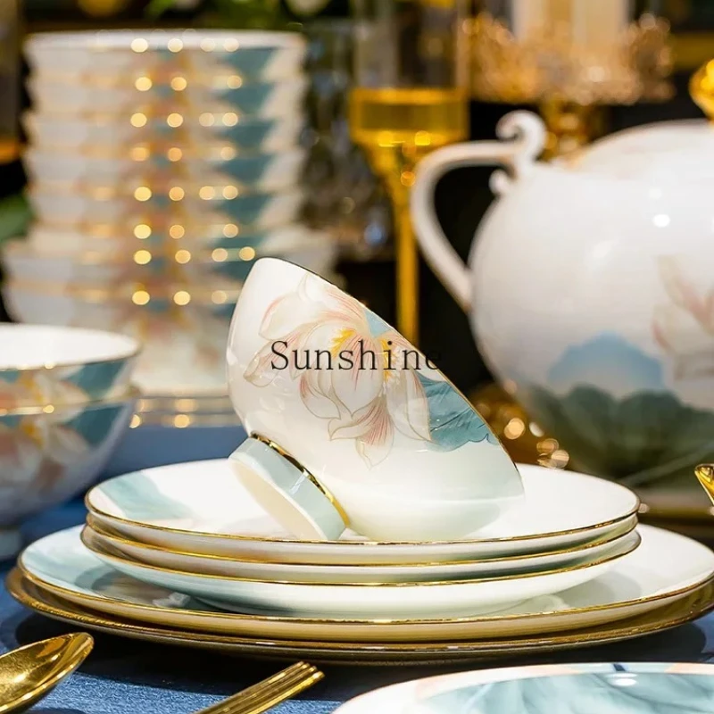 Cutlery sets, bowls and plates, home gifts for housewarming