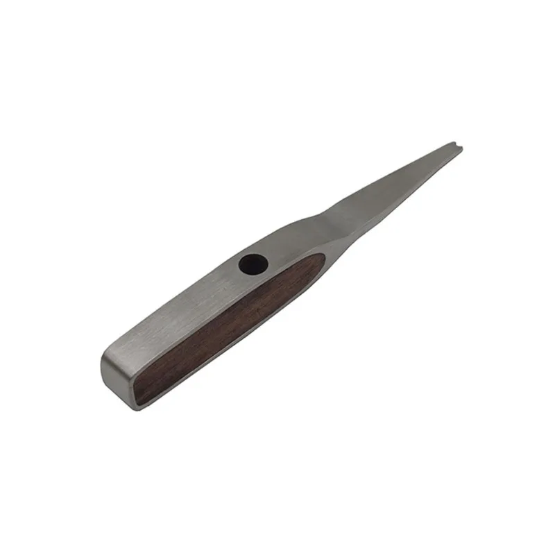 Strumento portatile per fascette stringitubo per fascette per cavi