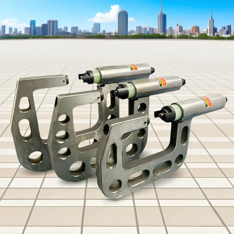 Double-layer purlin C Z H steel punching workshop steel structure reinforcement punching aerial work, roof renovation opening