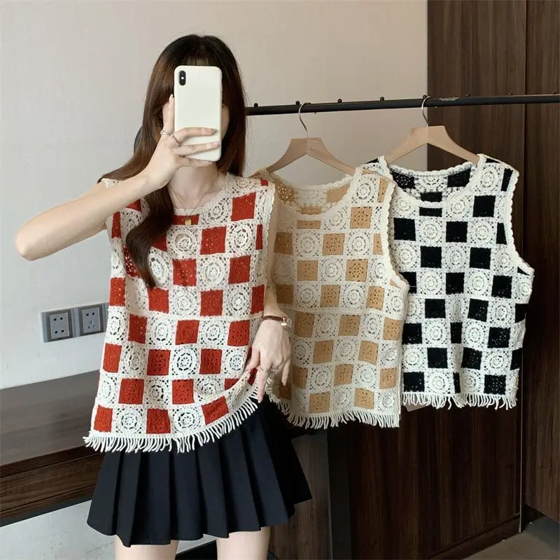 2025 Summer Outer Wear French Style Temperament Geometry Versatile Hollow Out Sleeveless Chic Stacked Tank Niche Top