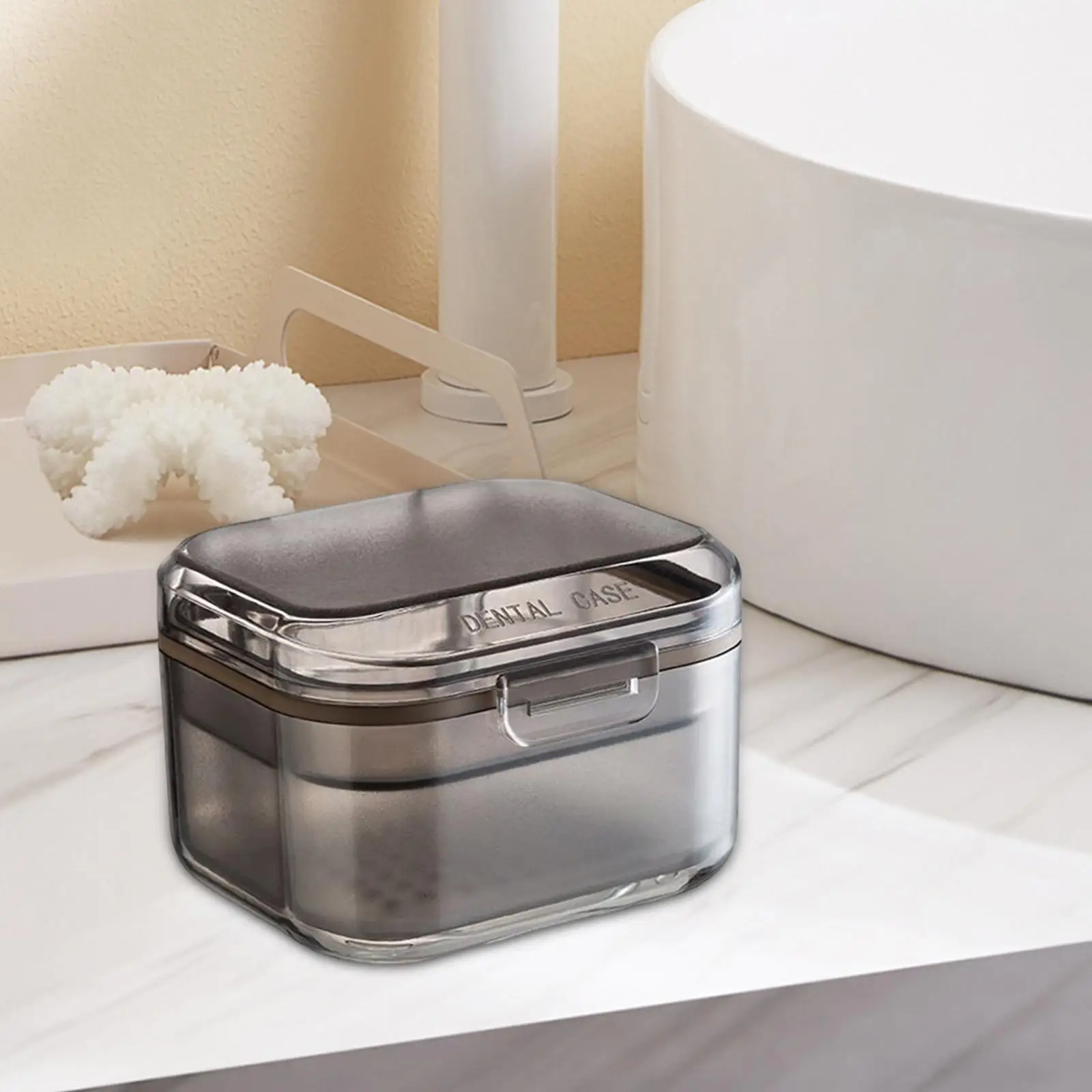 

Высококачественный футляр для хранения зубных протезов с дренажной корзиной, контейнер для чистки, замачивания и переноски стоматологических аппаратов