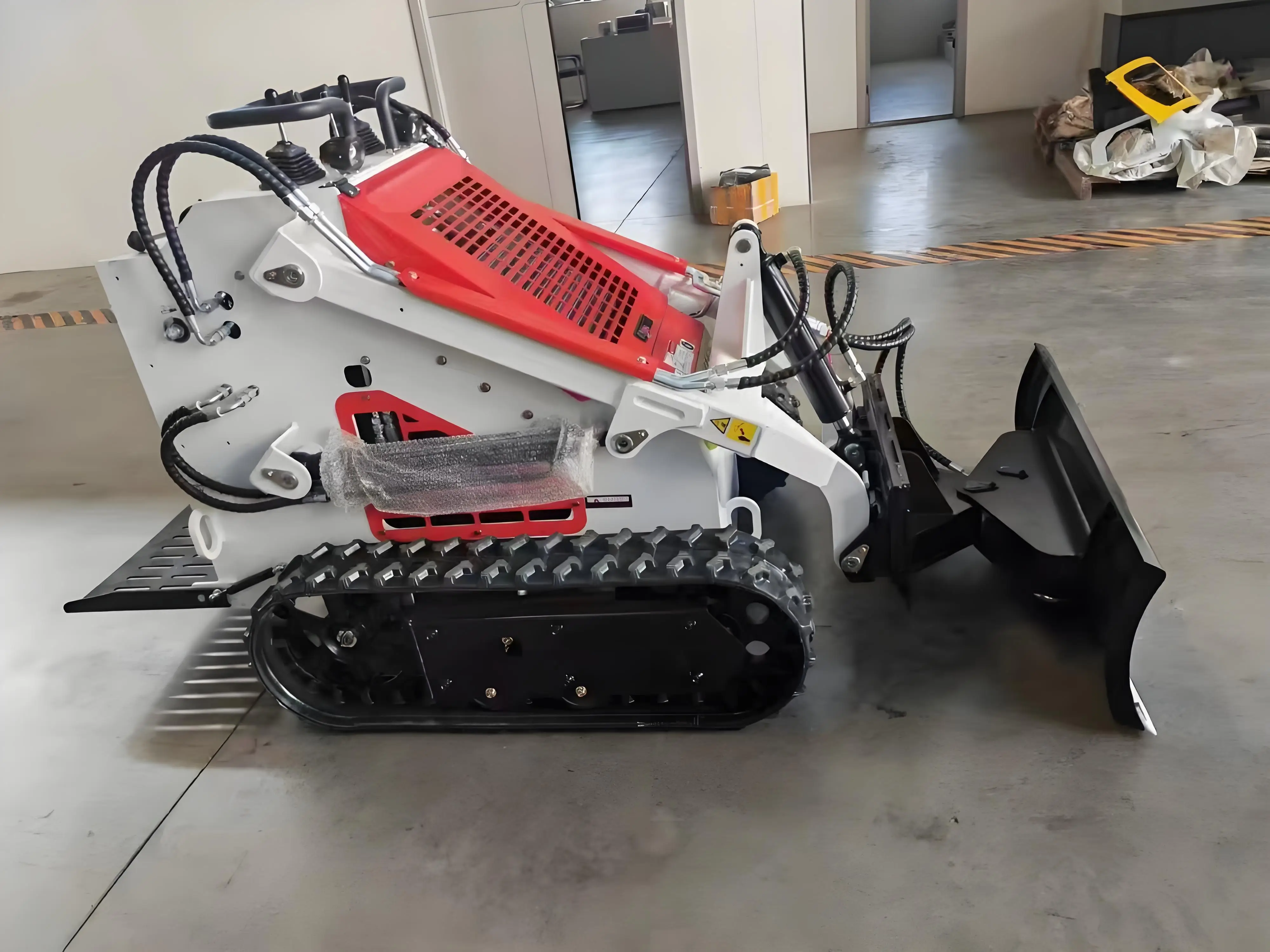 Mini Skid Steer Loader 380T with Snow Blade