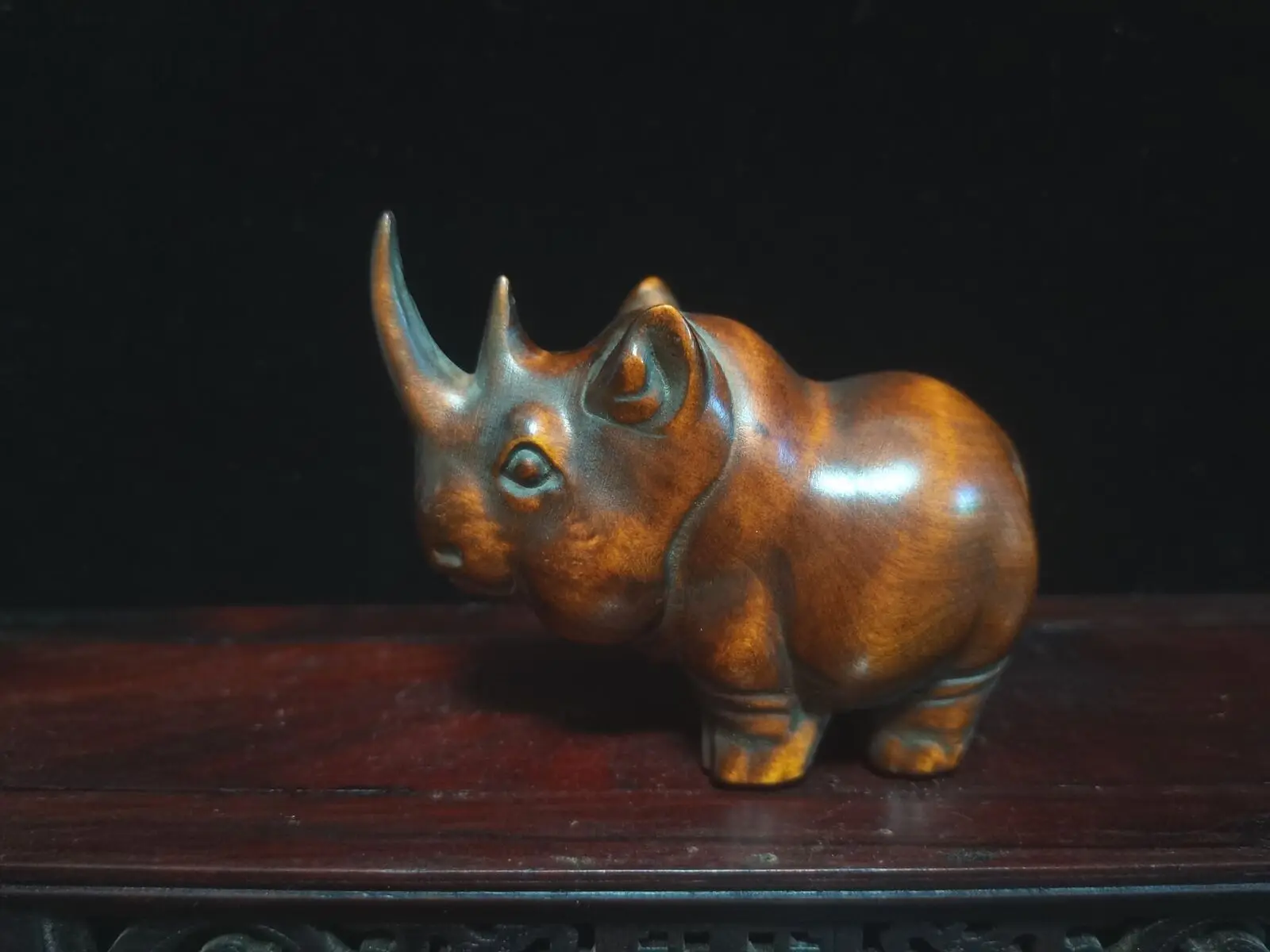 

Прекрасный Netsuke китайский самшит ручной работы статуя носорога чайный питомец фэншуй деко