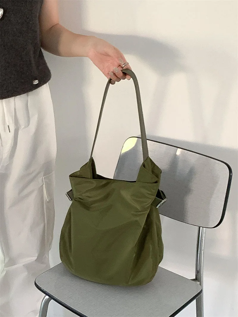 

High-quality Fashion Female Travel Shopper Bag New Women's Nylon Shoulder Bag Large Capacity Crossbody Bag Purse Handbags