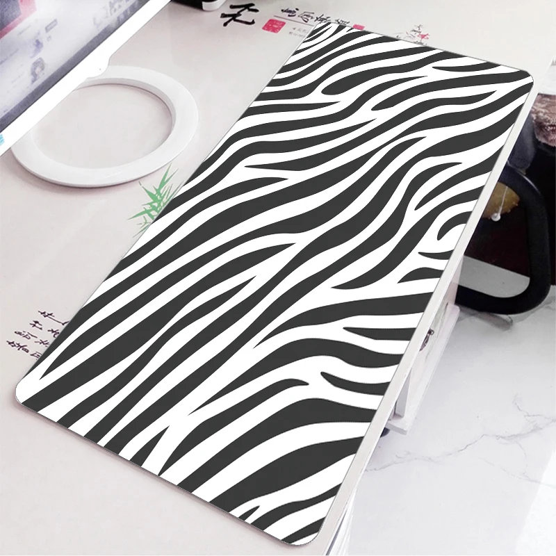 Colorful Wavy Pattern Large Mouse Pad, Psychedelic Swirl Print Non Slip Rubber Base Extended Desk Mat for Gaming Home Office