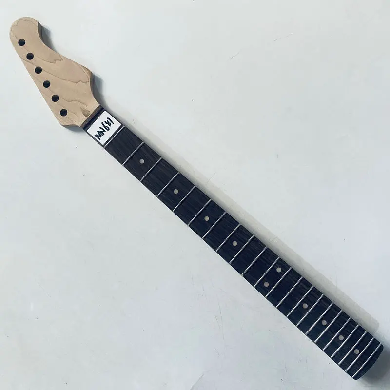 

MN681 No Logo Custom Order Right Hand ST Electric Guitar Neck Maple Rosewood 22 Frets for DIY Replace Surface Damages and Dirty