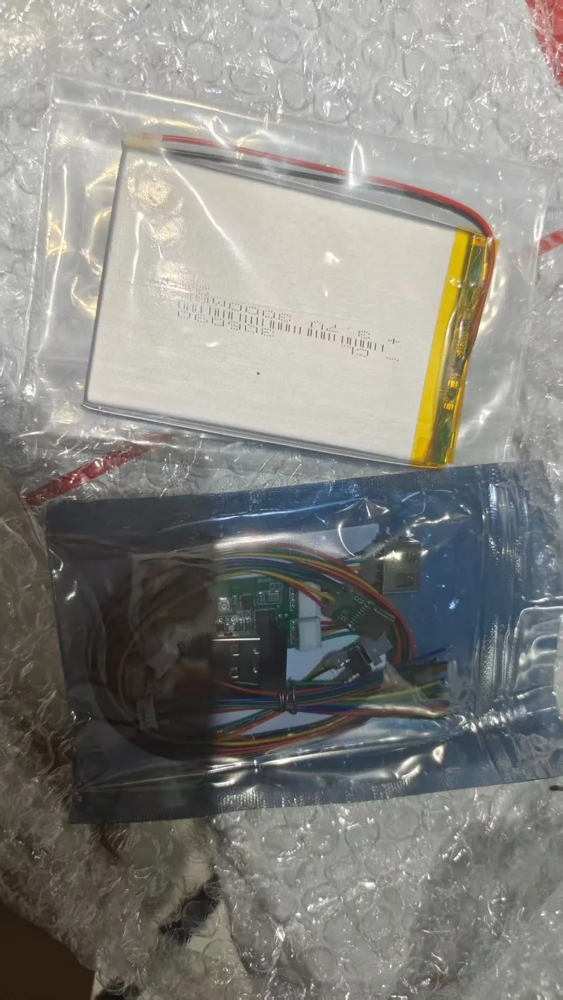 Mechanical Keyboard DIY Wireless Conversion Module, USB 2.4G + Bluetooth Three‑Mode Adapter Supporting Multi‑Device Switching