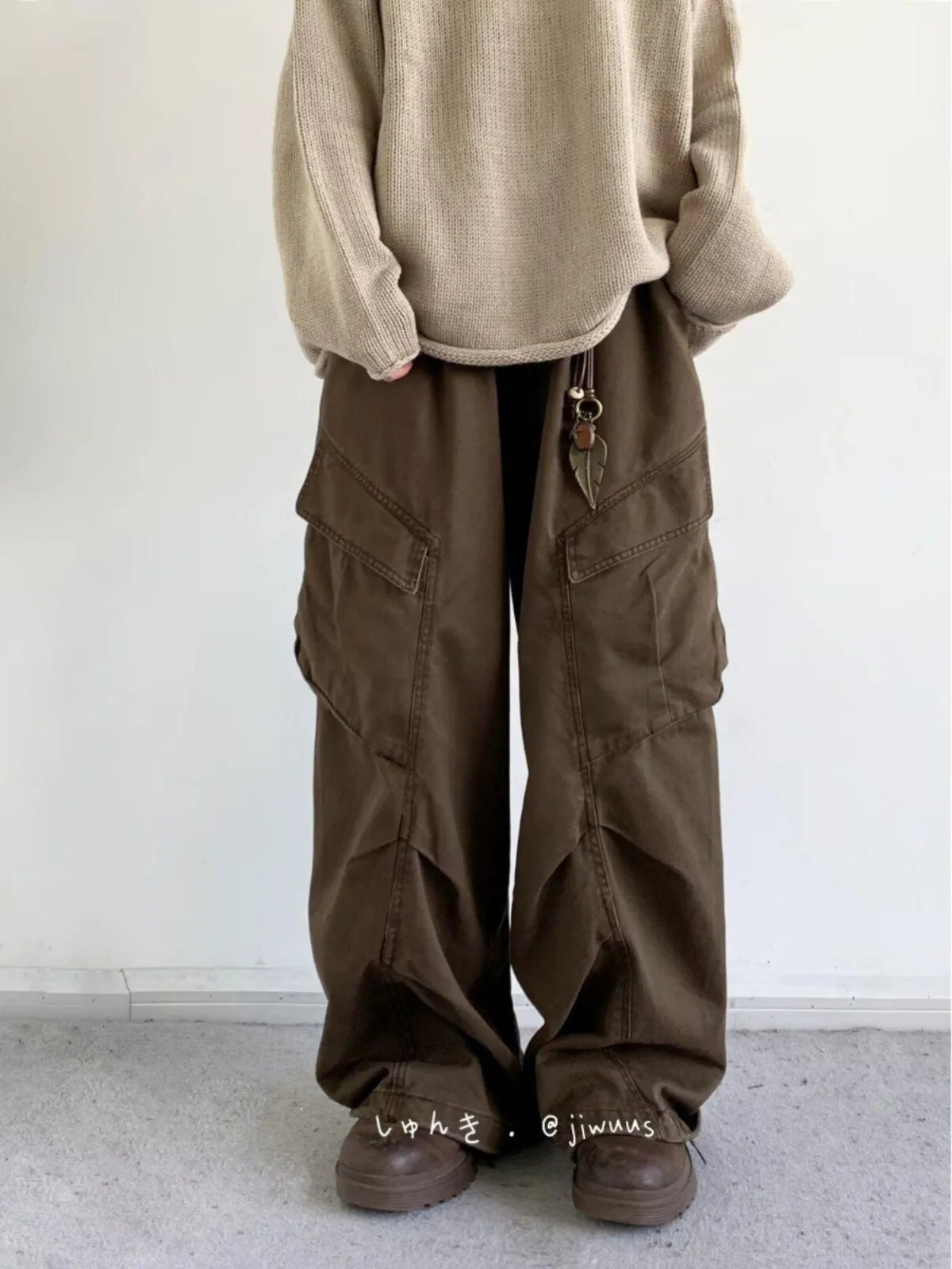 Japanese New Retro Trendy Wide Leg Pants Unisex Brown Cargo Trousers with Big Pockets  Loose Straight Casual Work Pants