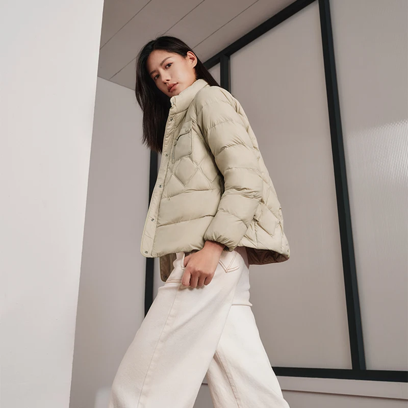 Chericom Chaqueta de invierno para mujer 2025 Diseño acolchado Cuello alto Bolsillo de moda Abrigos acolchados cálidos y versátiles Y299033Y