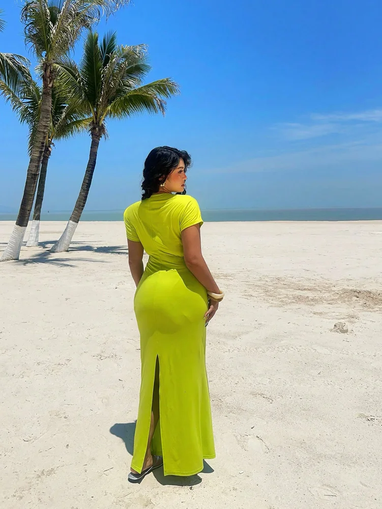 Plus-Size Women's Beach Vacation Dress: Starfish-Printed, Deep V-Neck, Short-Sleeve, Bodycon, Fitted Dress – Vacation Style view 5