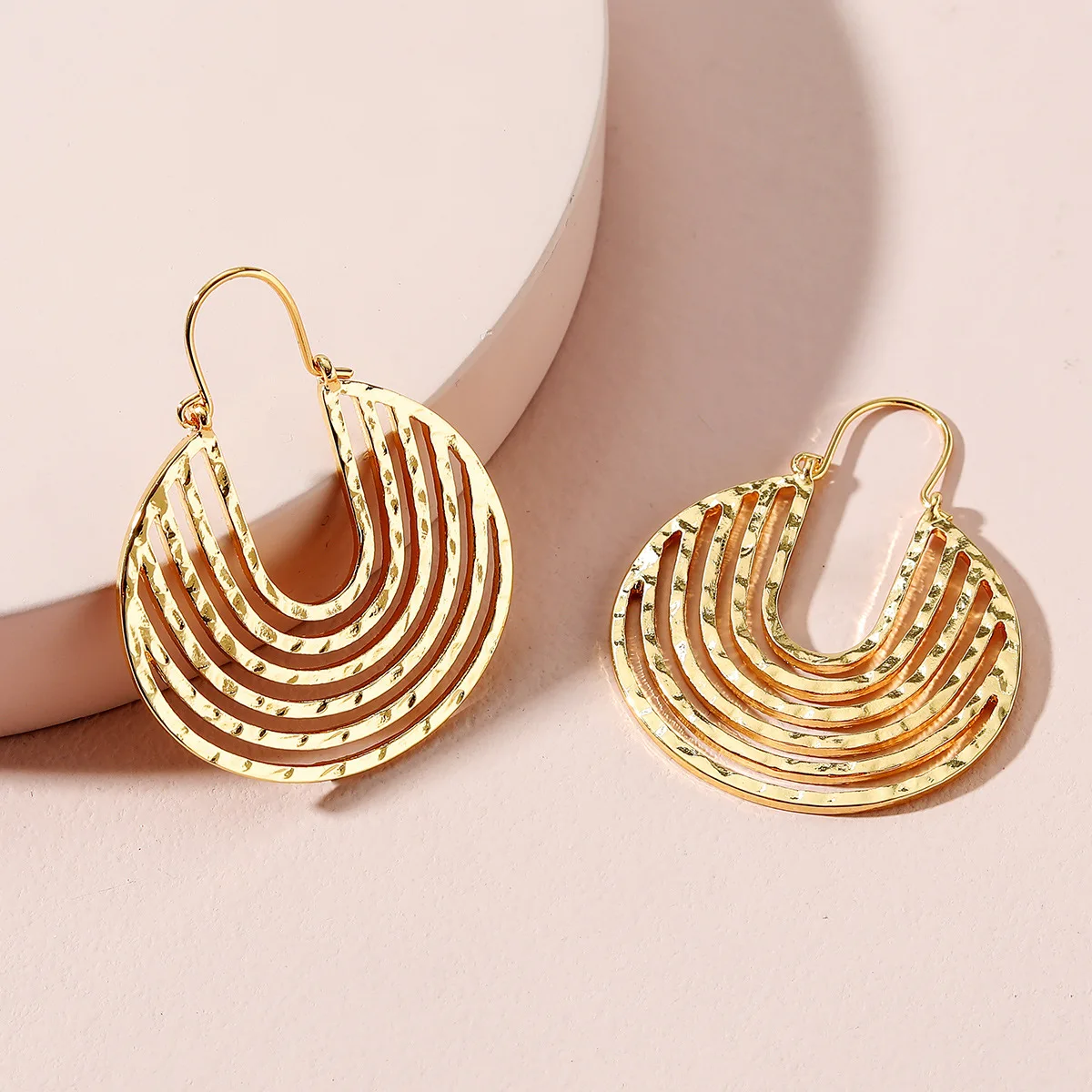 New Arrival Unique Women Big Hollow U Shaped Earrings Hyperbole Statement Hoop Earing