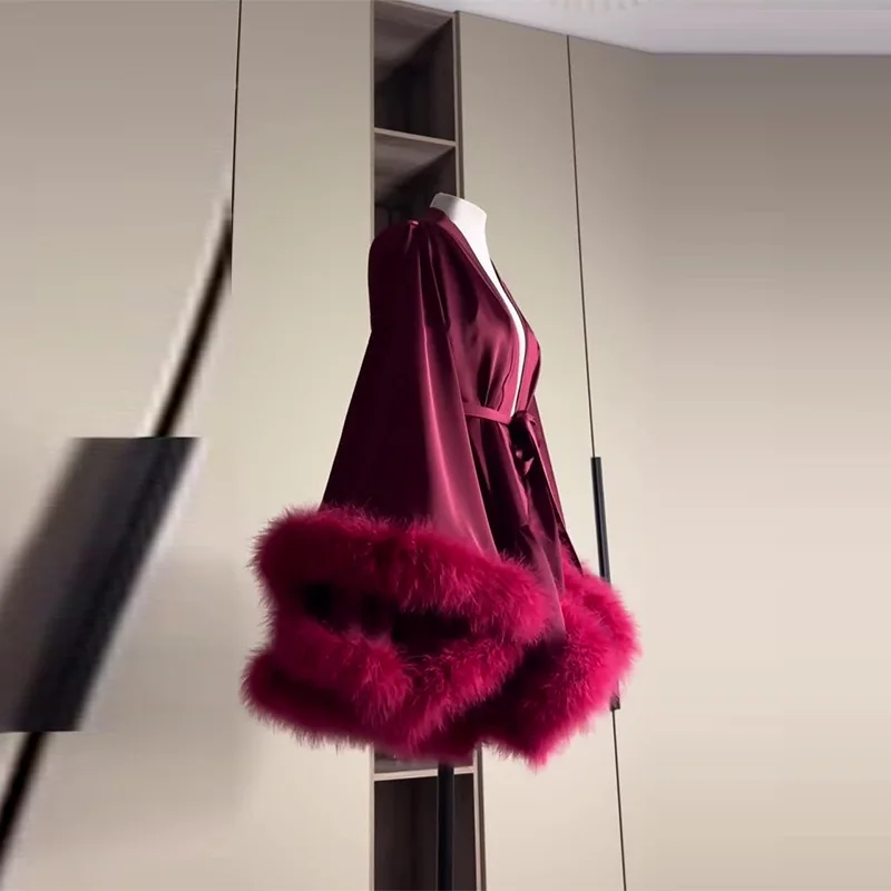 2025 Autumn Women Red Feather Elegant Belted Jacket Fashion Luxury Coat