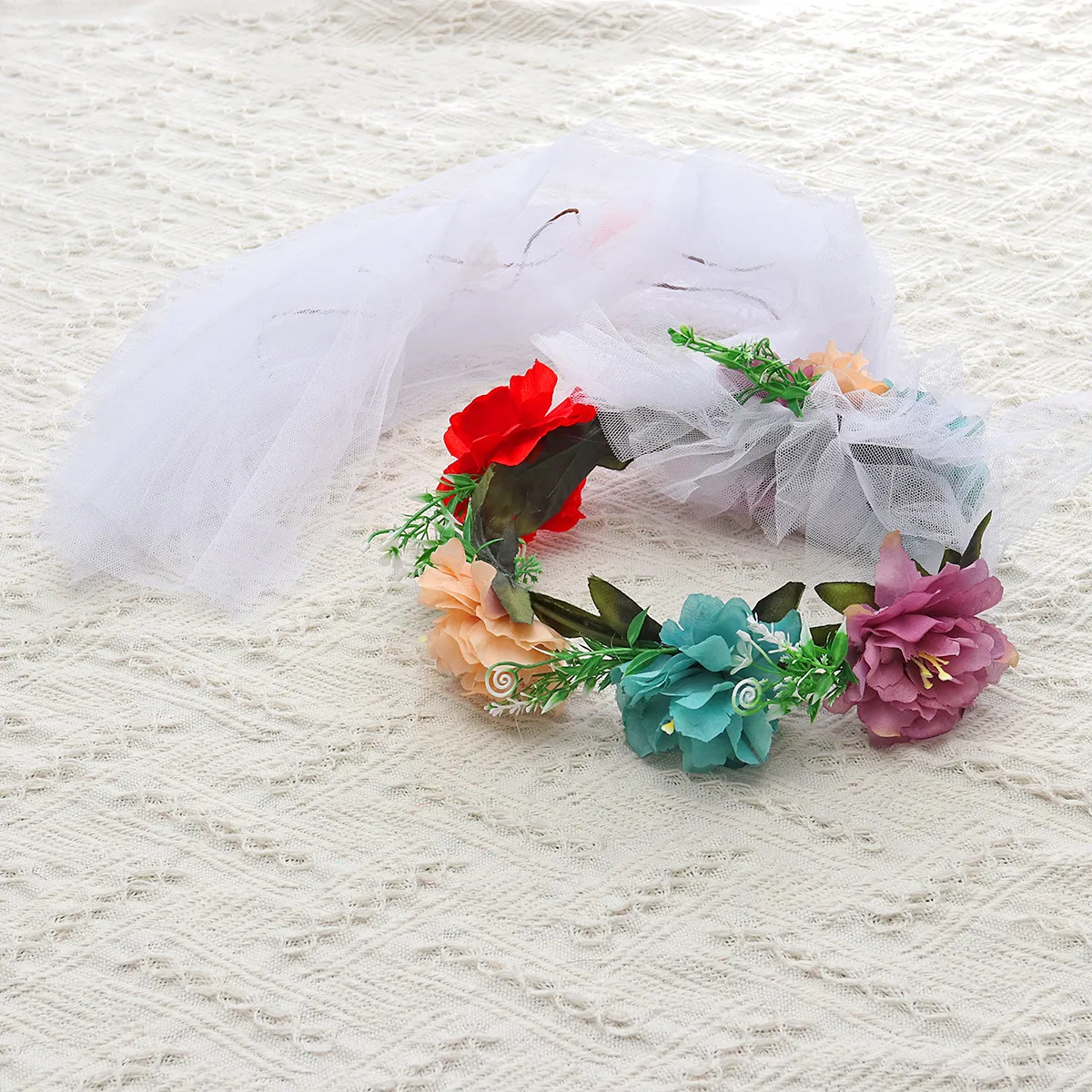 Luxury Wedding Veil Featuring Soft Hazy Tulle Layer Elegant Rose Wreath Headdress Suitable for All Brides Bridal Party